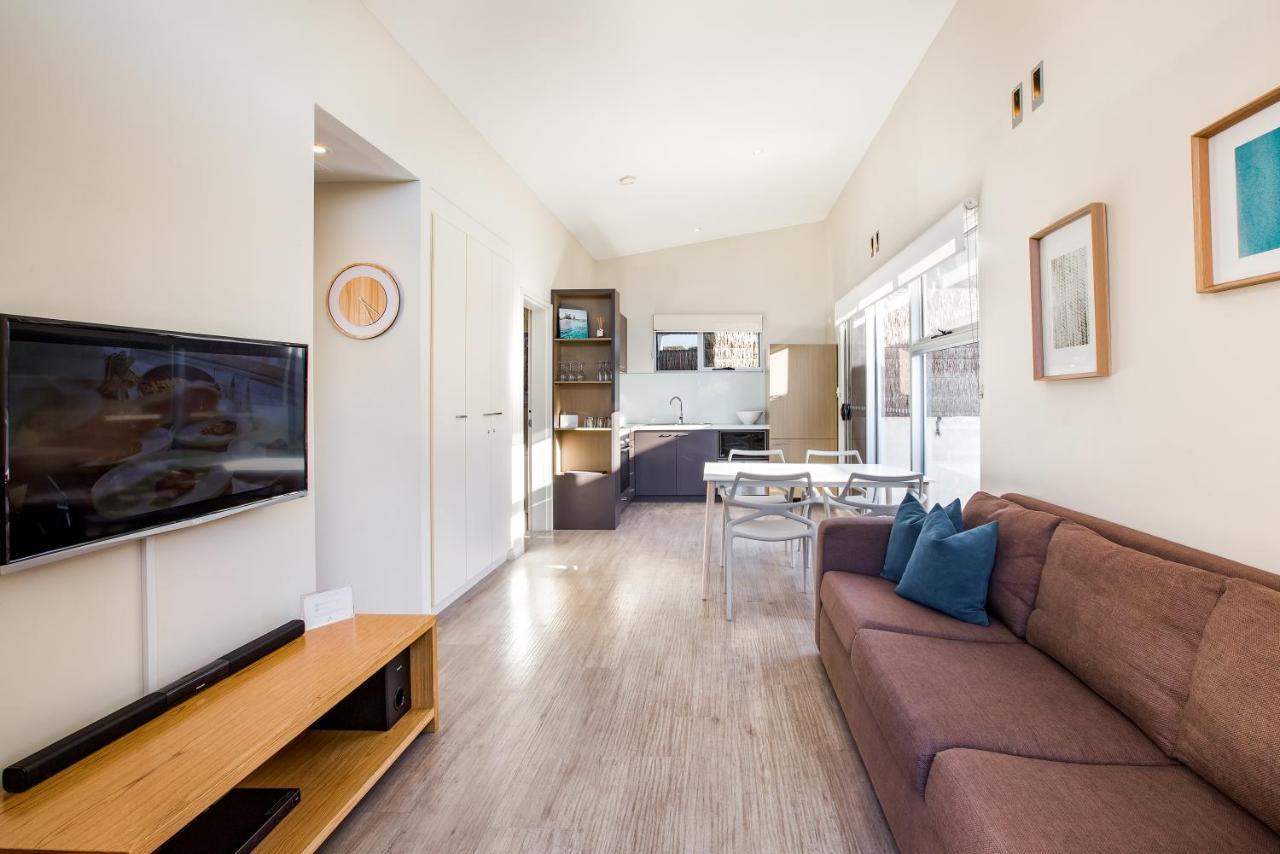 Smiths Beach Resort Yallingup Exterior photo A typical apartment at the University of Western Australia