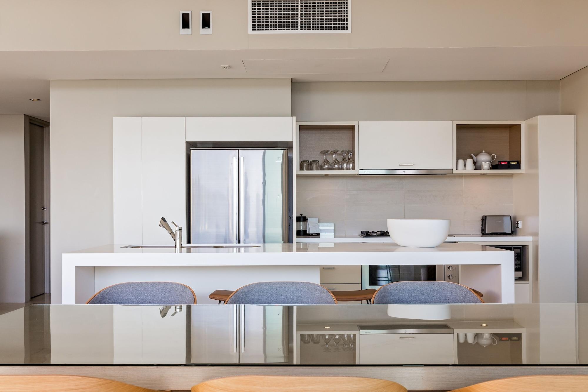 Smiths Beach Resort Yallingup Exterior photo A kitchen in a typical apartment