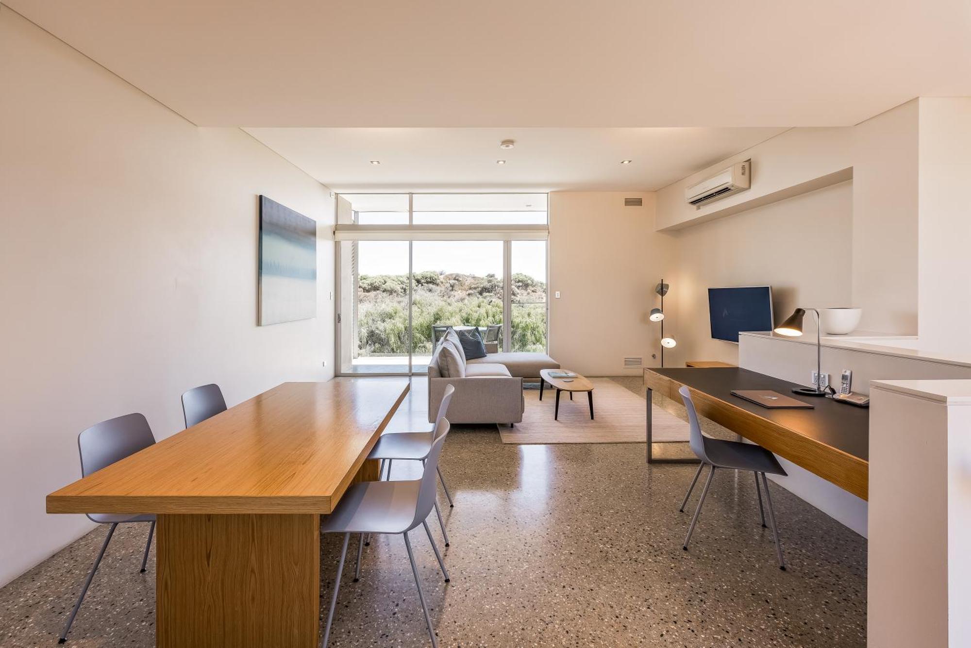 Smiths Beach Resort Yallingup Exterior photo A typical apartment at the University of Western Australia