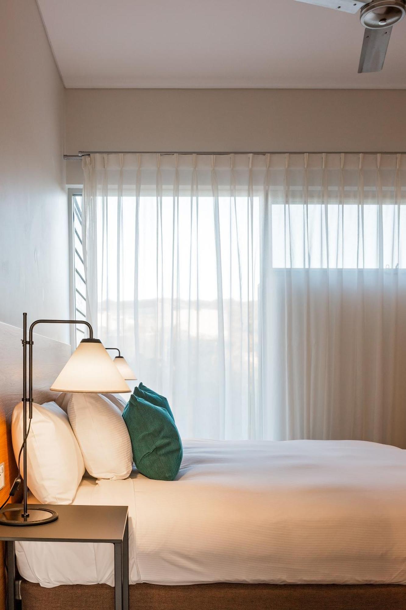 Smiths Beach Resort Yallingup Exterior photo A bedroom with a sheer curtain