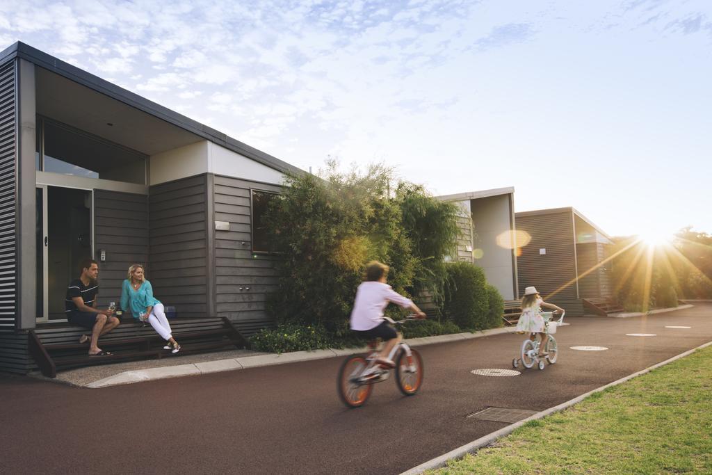 Smiths Beach Resort Yallingup Exterior photo The Lakes College