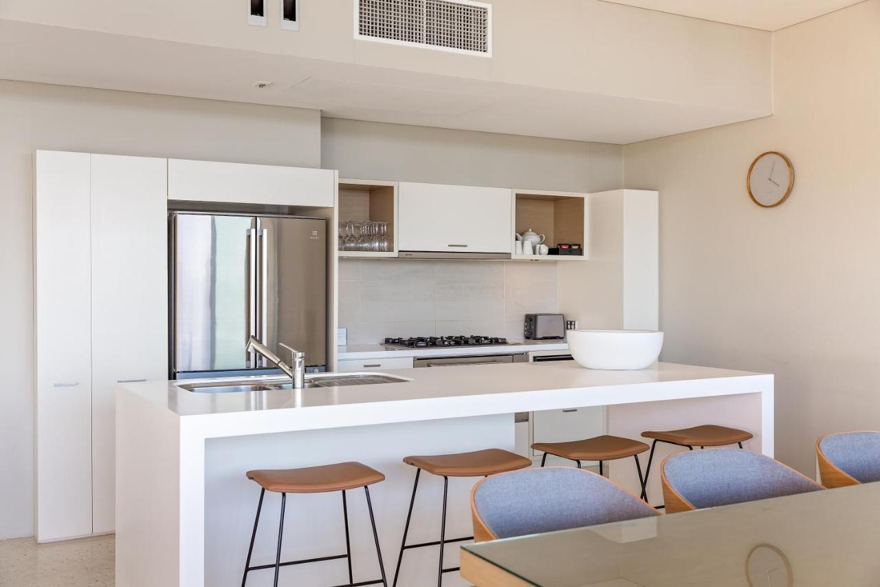 Smiths Beach Resort Yallingup Exterior photo A kitchen in a typical apartment