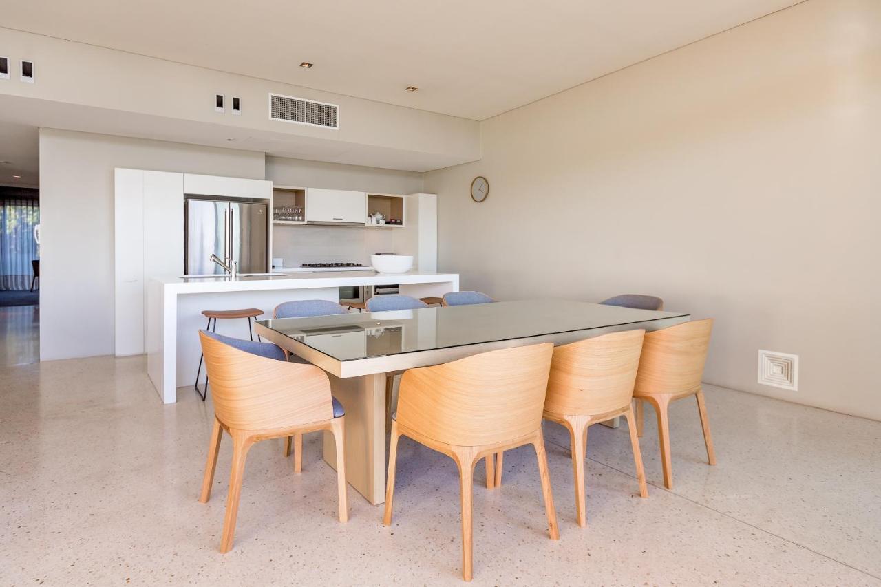 Smiths Beach Resort Yallingup Exterior photo A kitchen and dining room in a typical apartment
